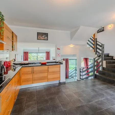 Rosa By Your Key Holiday home Porto Santo